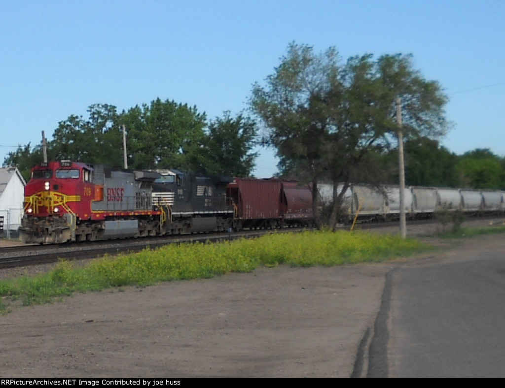 BNSF 709 East